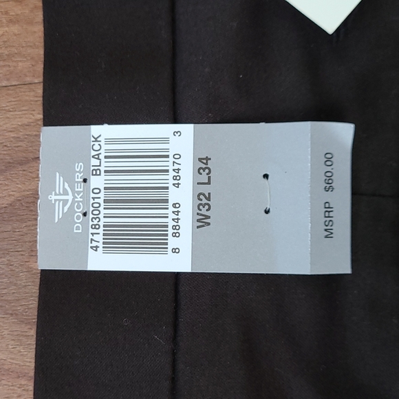 Dockers Insignia Straight khakis - Picture 4 of 6